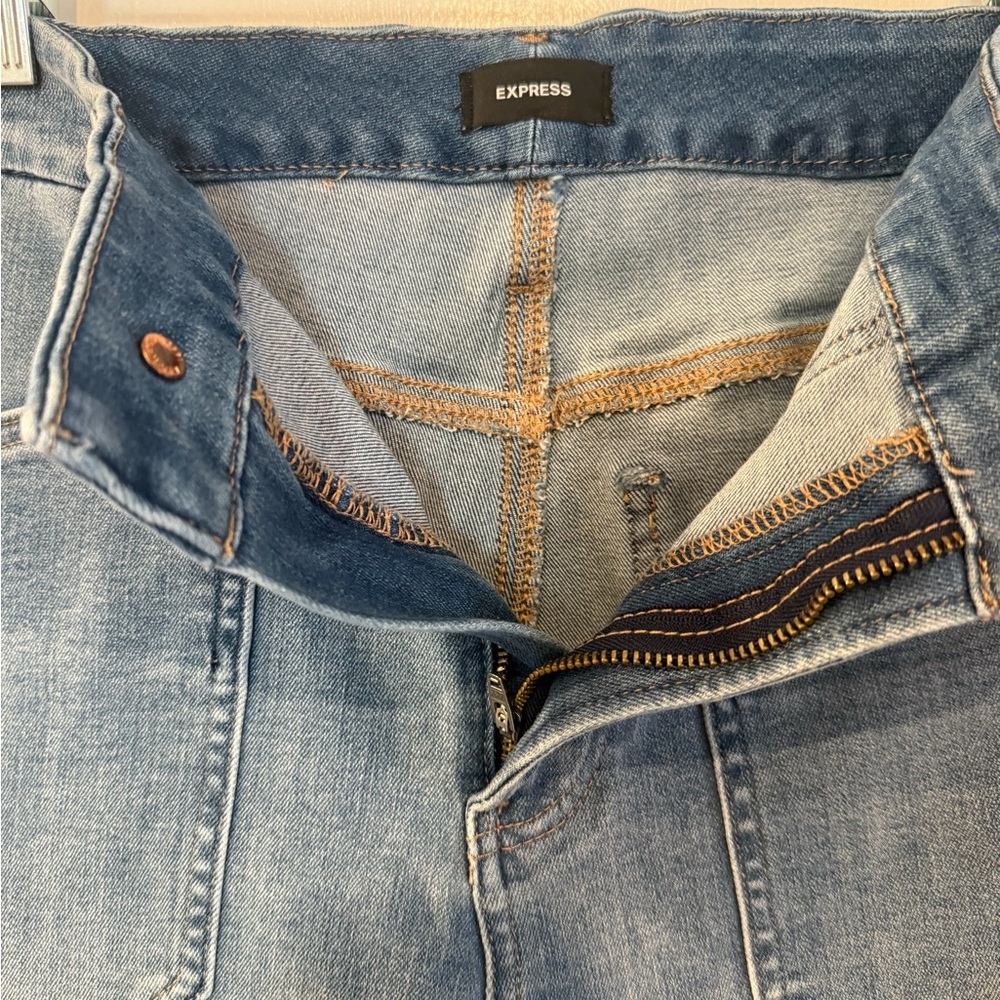 Express Women's Blue Straight Ankle Jeans